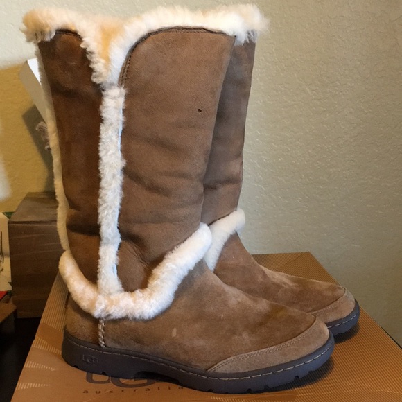 ❄️ UGG Katia Chestnut Boots ❄️ 💯 Authentic - Picture 7 of 10
